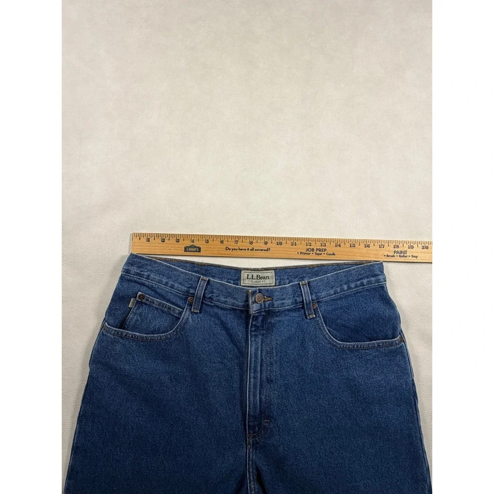 New LL Bean‎ Mens Classic Fit Jeans 35x32 Medium Wash Blue Denim Straight Leg
